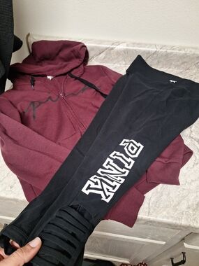 PINK Victoria's Secret Black Yoga Leggings with White Logo